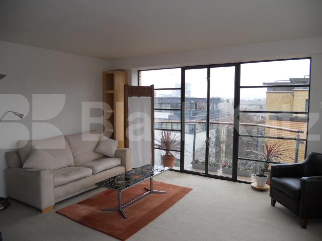 			MODERN 2 BEDROOM APARTMENT IN A PORTERED DEVELOPMENT, 2 Bedroom, 1 bath, 1 reception Flat			 Ice Wharf, KINGS CROSS 